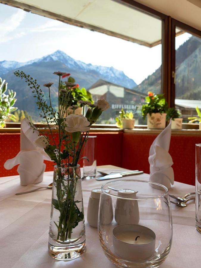Hotel Zirbenhof Sankt Leonhard im Pitztal Exterior photo